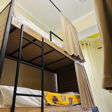בישקק Sweet Home Hostel מראה חיצוני תמונה