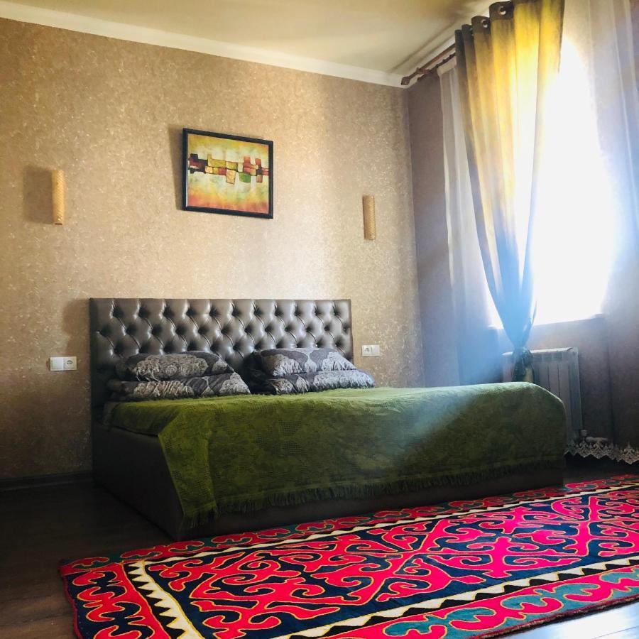 בישקק Sweet Home Hostel מראה חיצוני תמונה