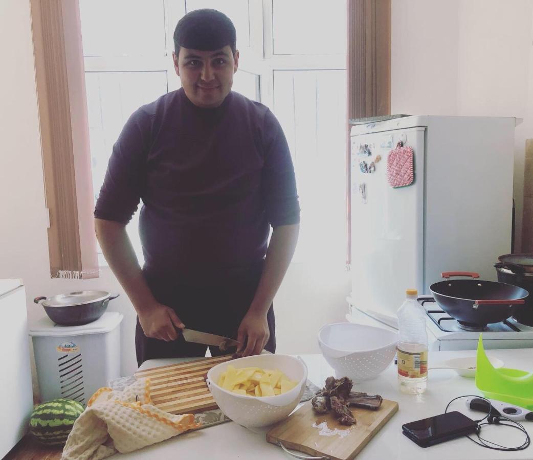 בישקק Sweet Home Hostel מראה חיצוני תמונה