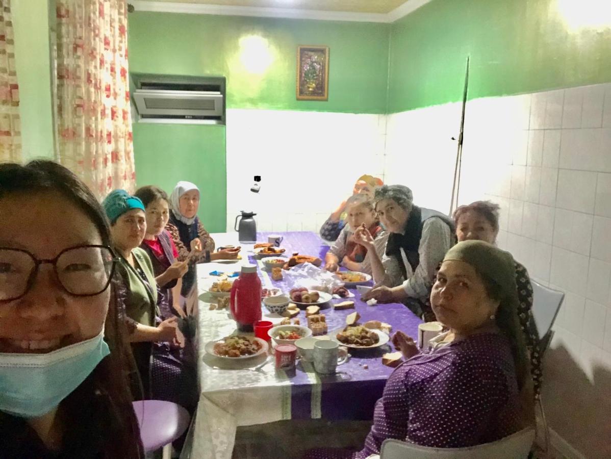 בישקק Sweet Home Hostel מראה חיצוני תמונה