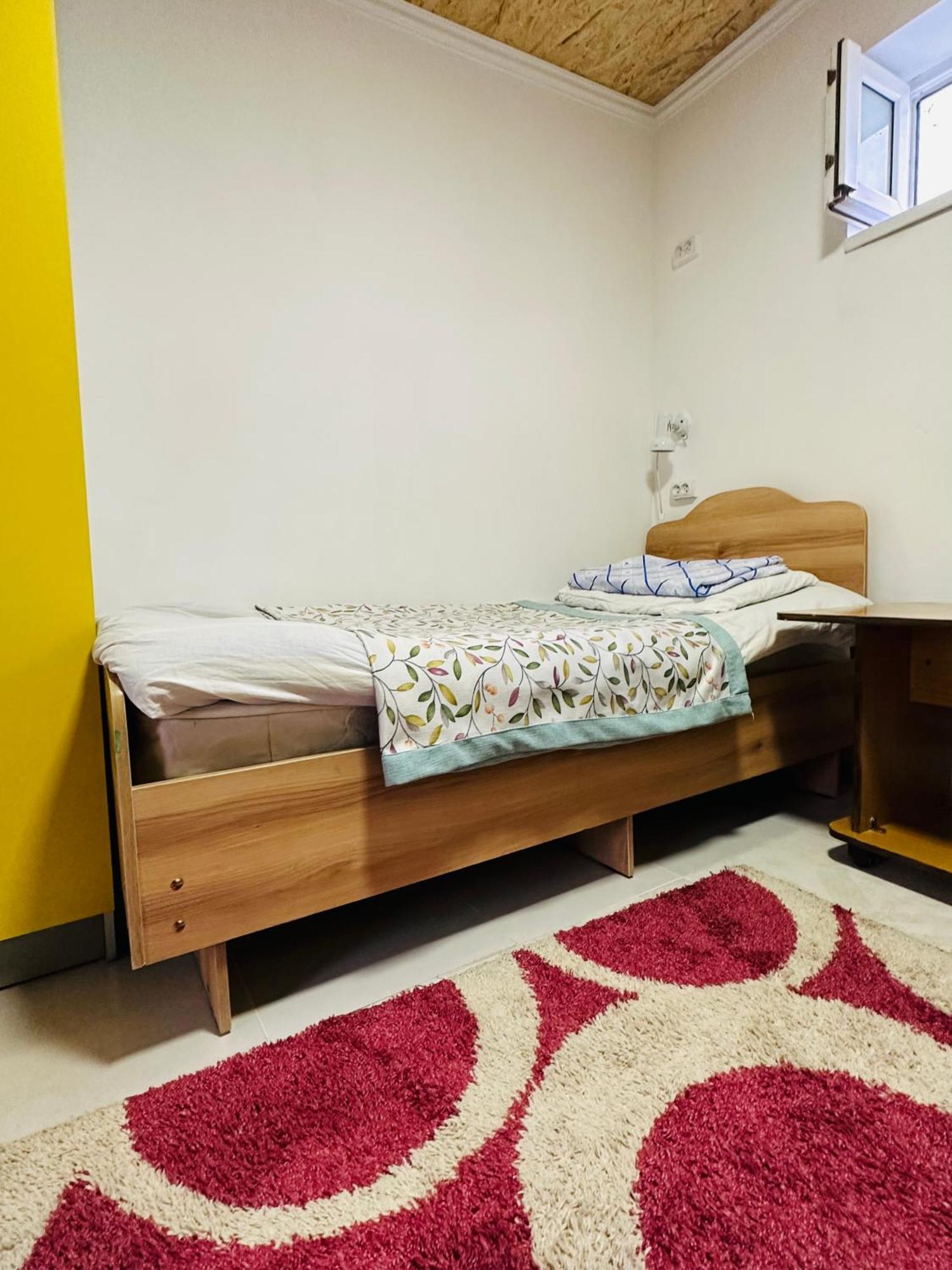 בישקק Sweet Home Hostel מראה חיצוני תמונה
