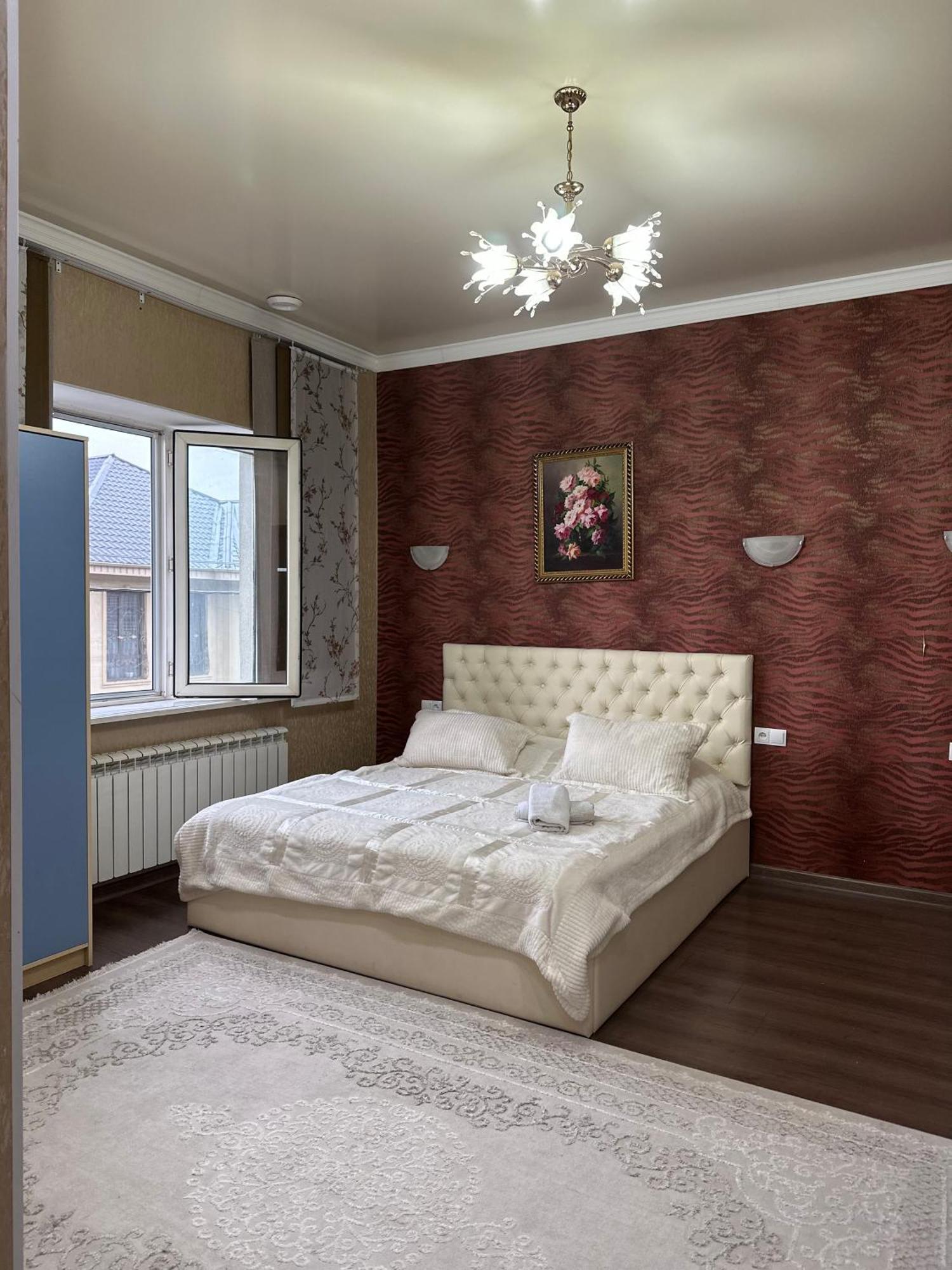 בישקק Sweet Home Hostel מראה חיצוני תמונה