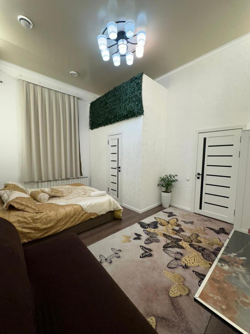 בישקק Sweet Home Hostel מראה חיצוני תמונה