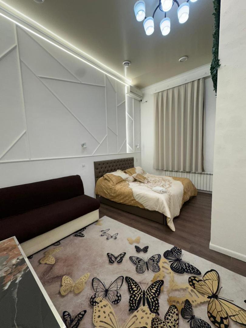 בישקק Sweet Home Hostel מראה חיצוני תמונה