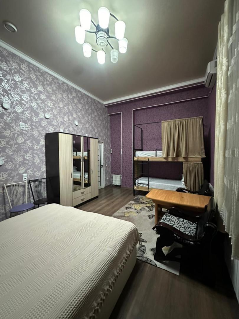 בישקק Sweet Home Hostel מראה חיצוני תמונה